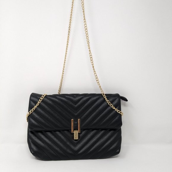 Kuankuanxiu Be Better and Better Small Black Quilted Bag Gold hardware and chain - Picture 1 of 10
